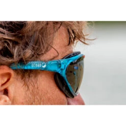 Lunette Soleil Flottantes Sport Nautiques OCEAN TierraFuego Bleu Et Fume -Le Surf Boutique lunette soleil flottantes sport nautiques ocean tierrafuego bleu et fume 5