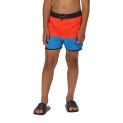 Regatta Short De Bain SERGIO Enfant (Rouge Vif / Bleu Vif) -Le Surf Boutique short de bain sergio enfant rouge vif bleu vif 3